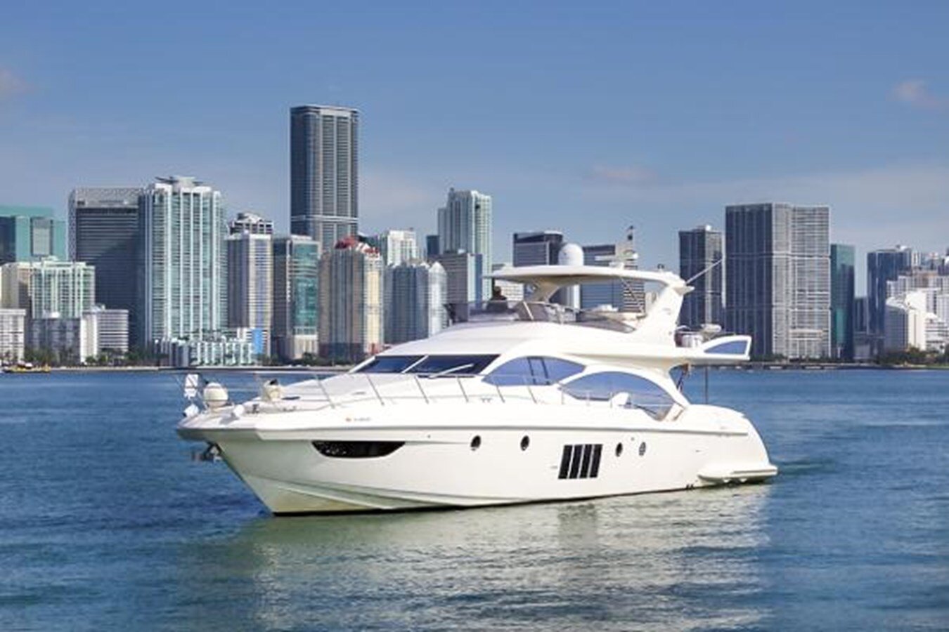 2011-azimut-yachts-70-0f7daf