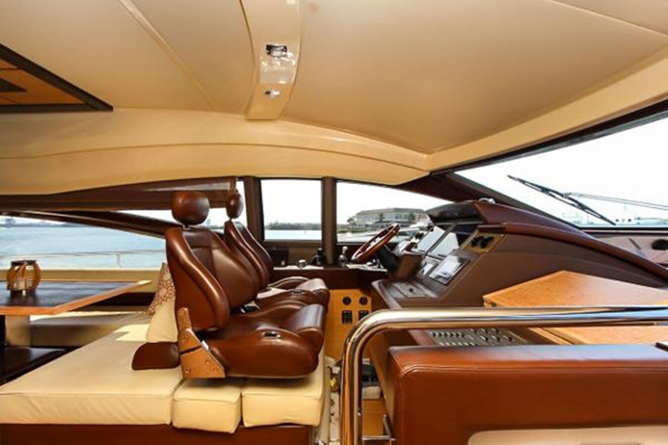 2011-azimut-yachts-70-0f7daf