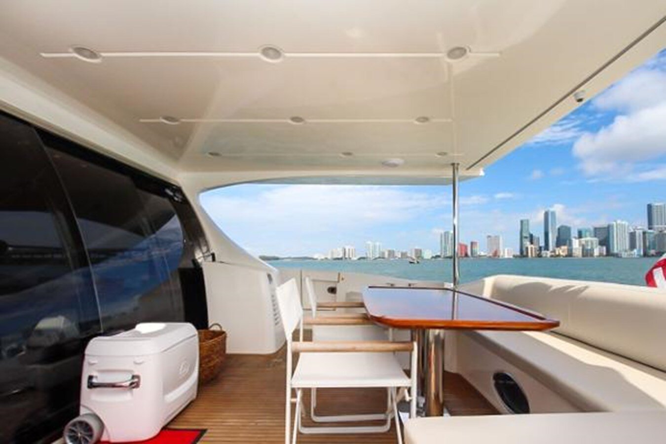 2011-azimut-yachts-70-0f7daf