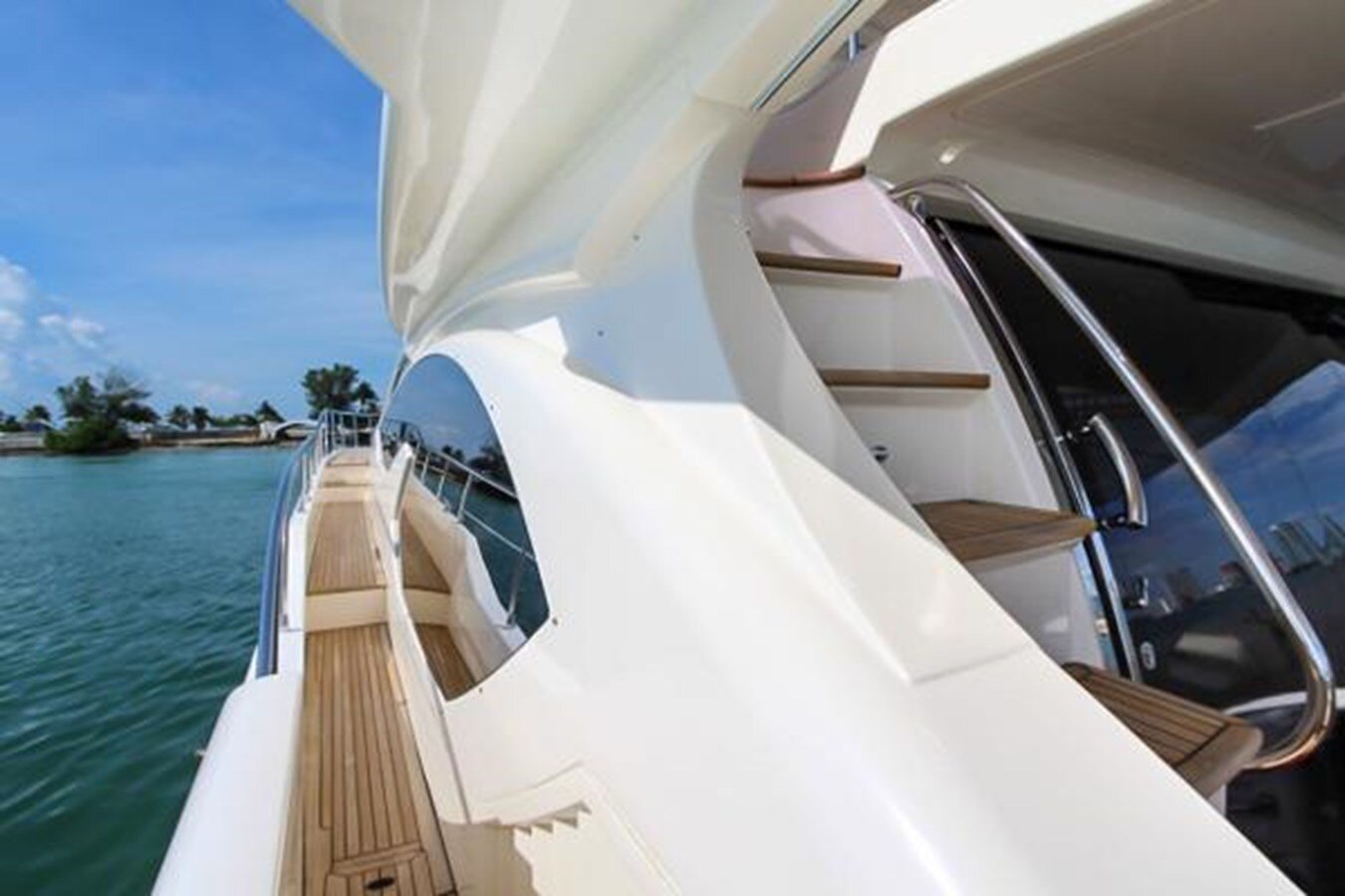 2011-azimut-yachts-70-0f7daf