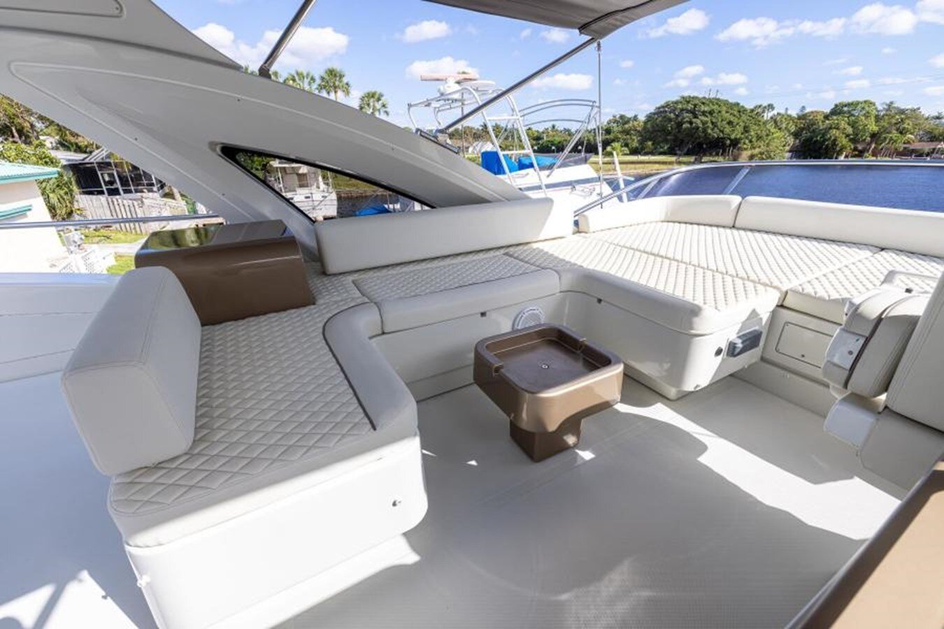 2011-azimut-yachts-72-5dcbae