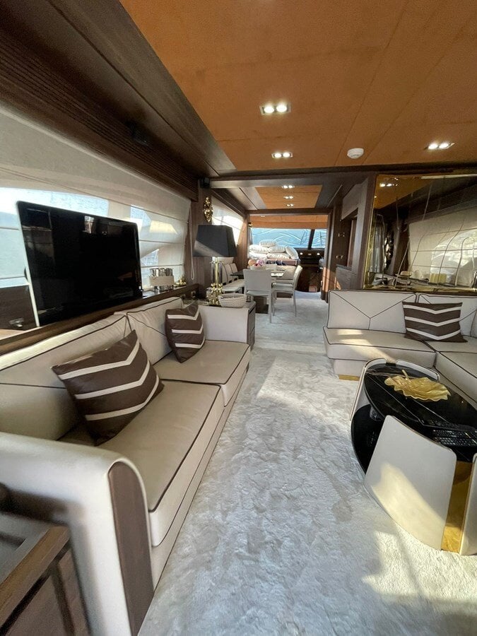 2011-azimut-yachts-74-2-fe1310