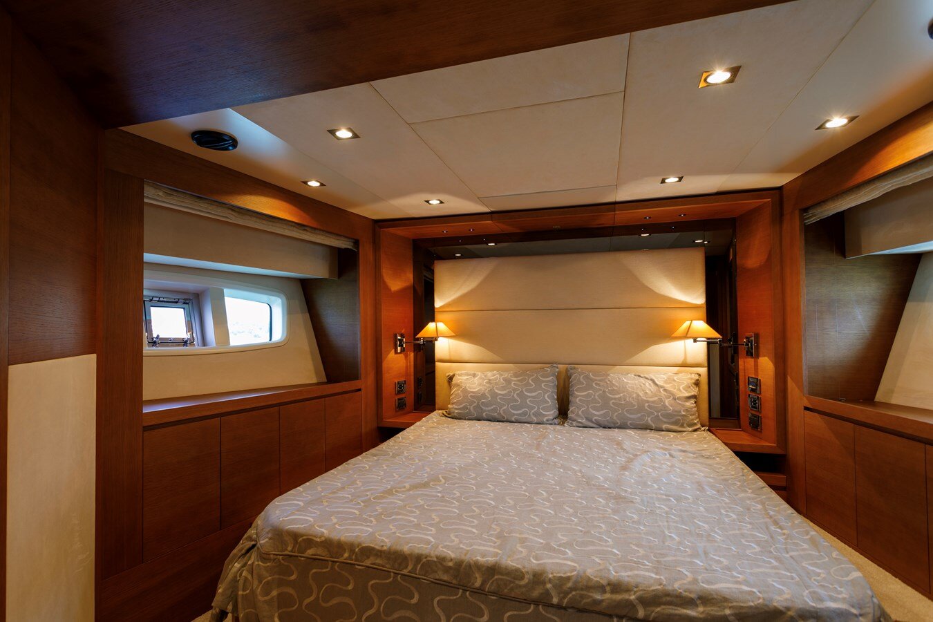 2011-azimut-yachts-77-9-bcec48