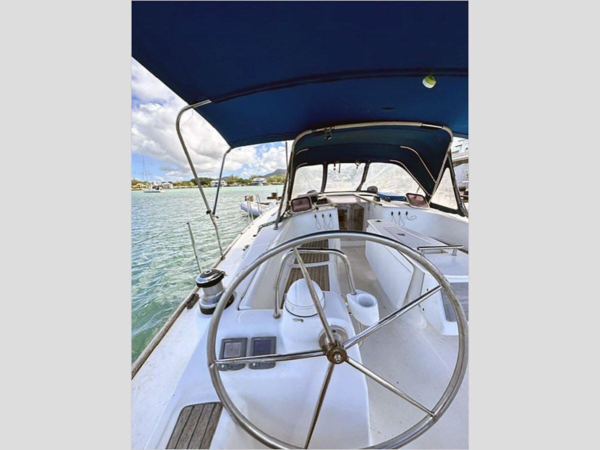 2011-beneteau-43-4f9def