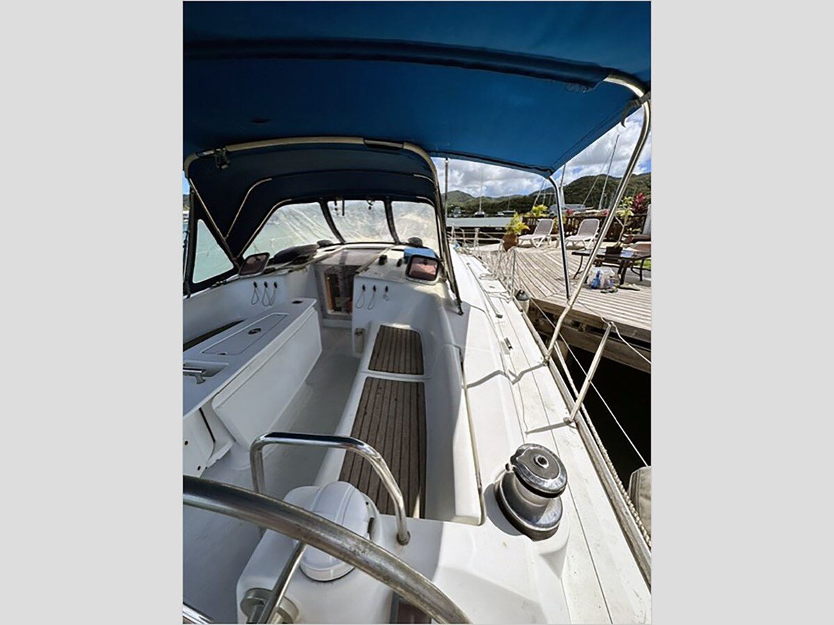 2011-beneteau-43-4f9def