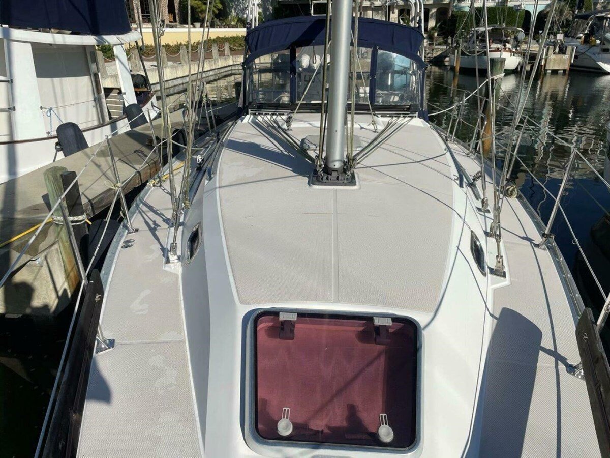 2011-catalina-36-6-63cc58