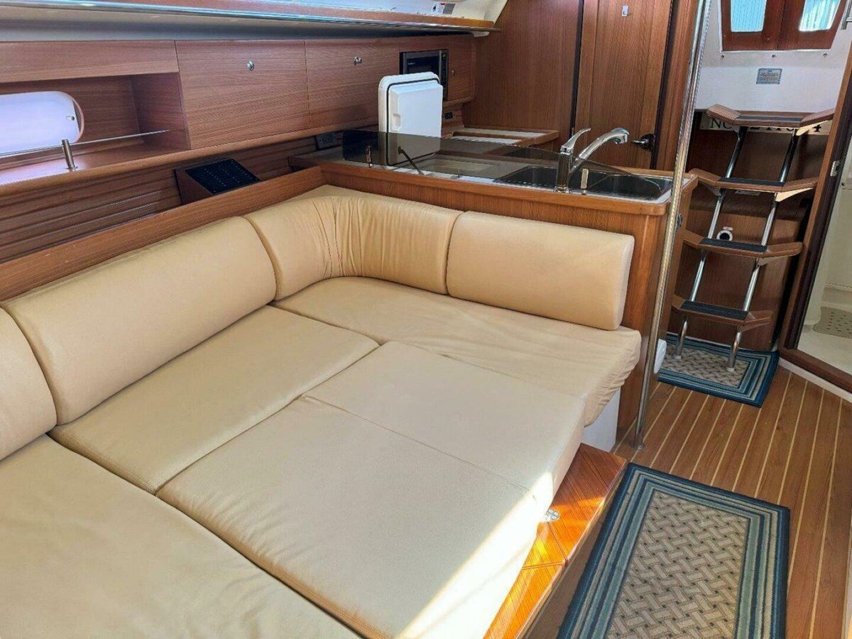 2011-catalina-36-6-63cc58