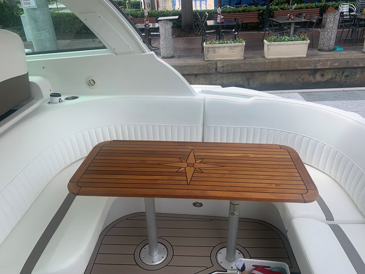 2011-cruisers-yachts-42-0606ba