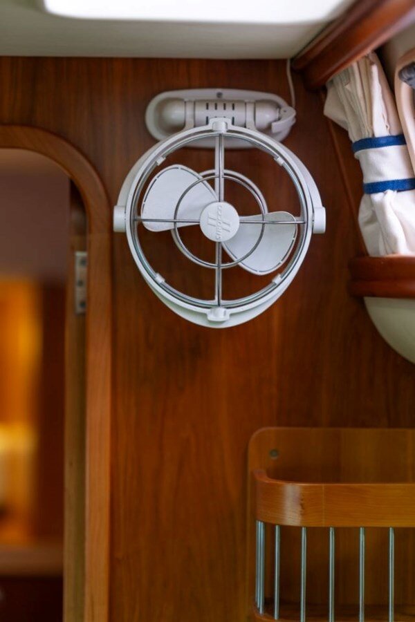 2011-discovery-55-9-891c72