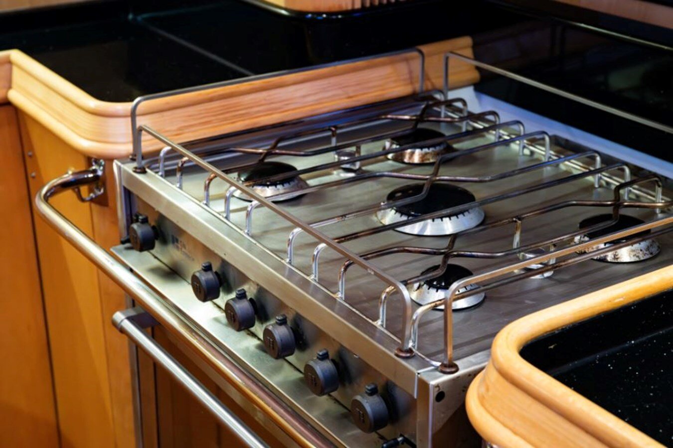 2011-discovery-67-647b5b