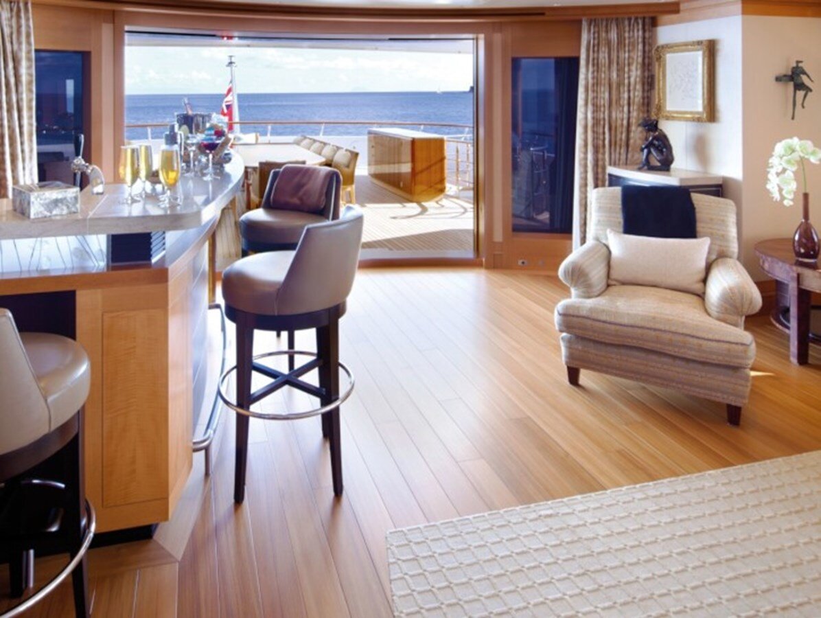 2011 FEADSHIP 206' 9