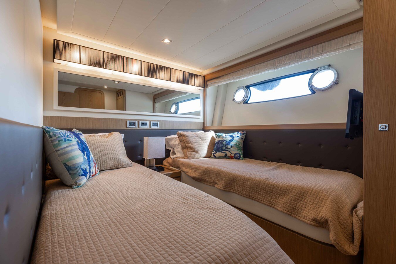 2011-ferretti-75-1-0ced0f