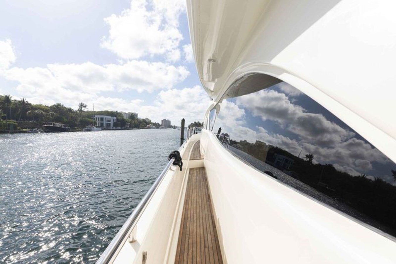 2011-ferretti-75-1-0ced0f