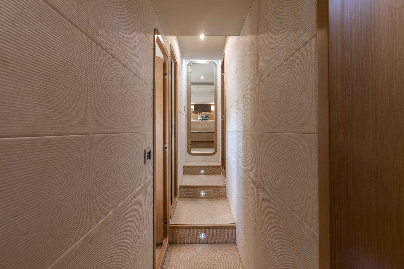 2011-ferretti-75-1-0ced0f