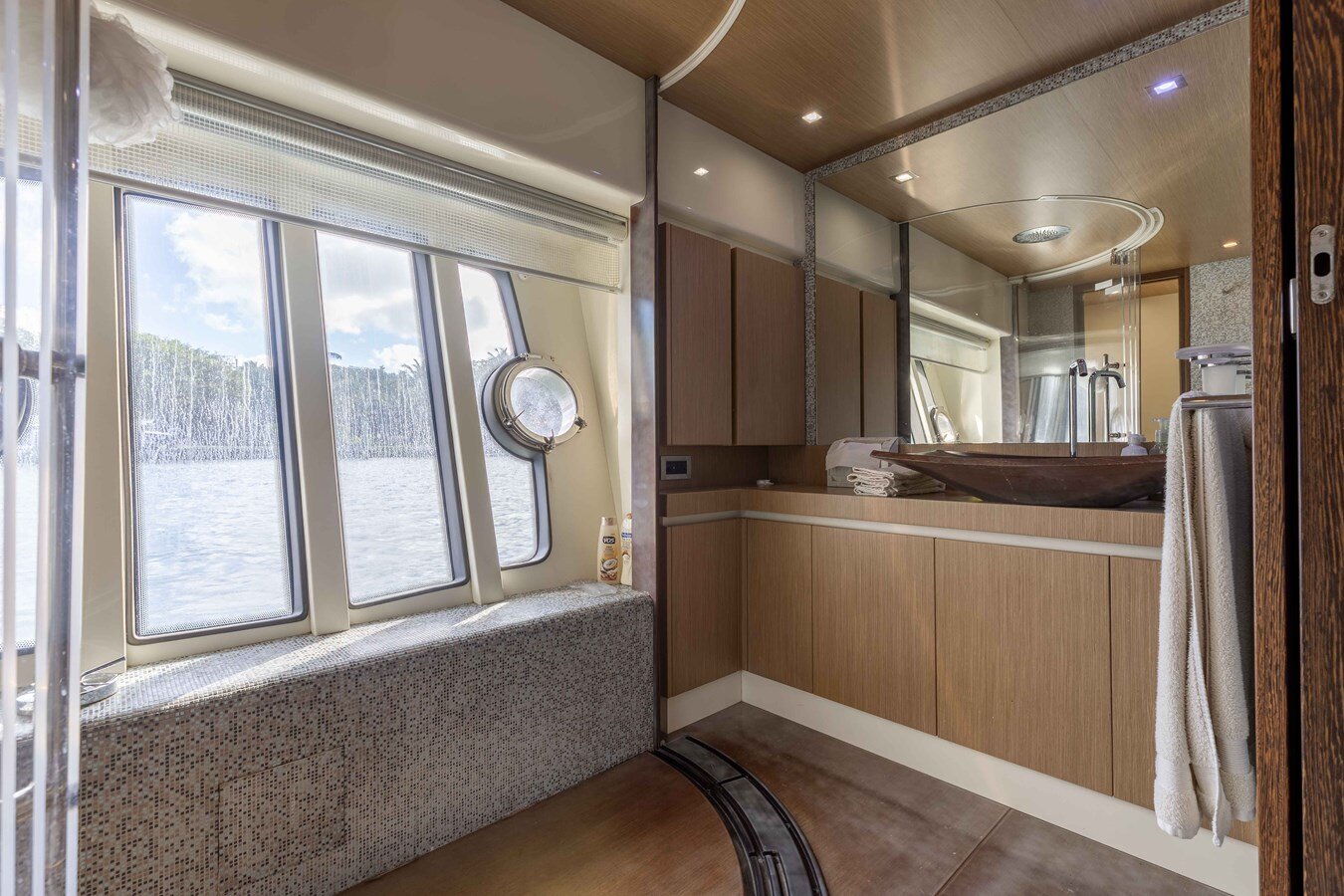 2011-ferretti-75-1-0ced0f