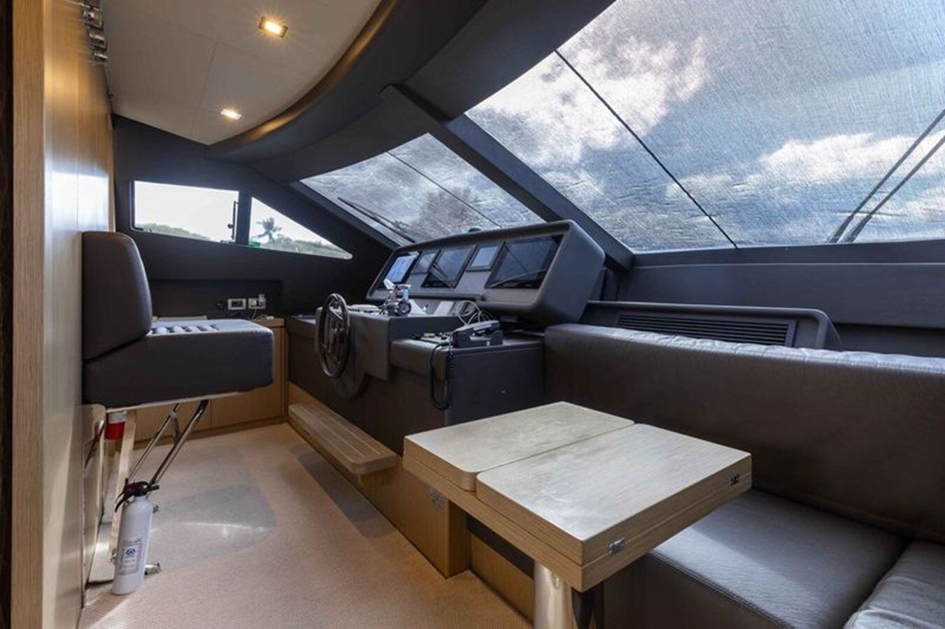 2011-ferretti-75-1-0ced0f