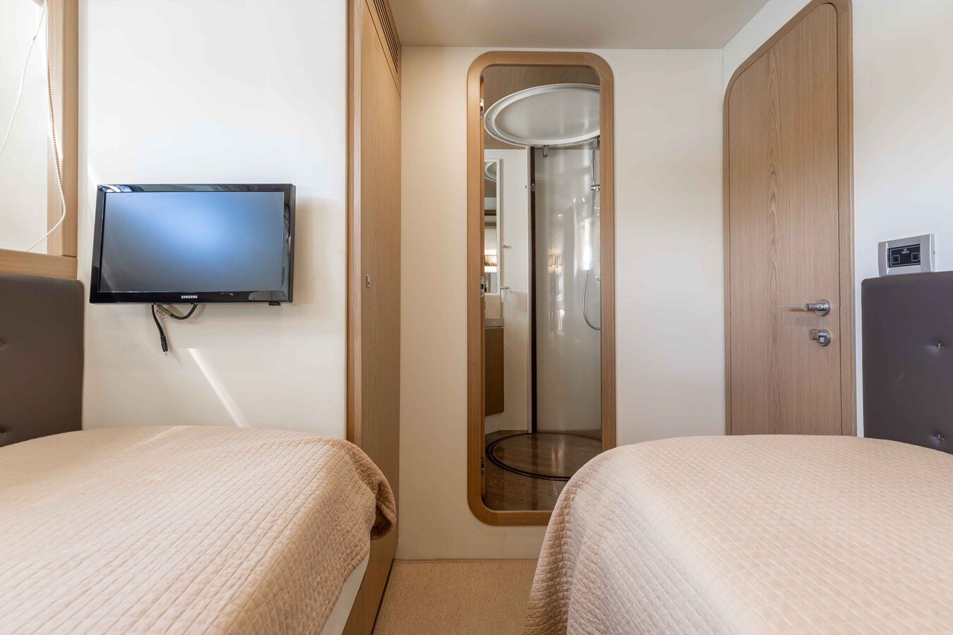 2011-ferretti-75-1-0ced0f