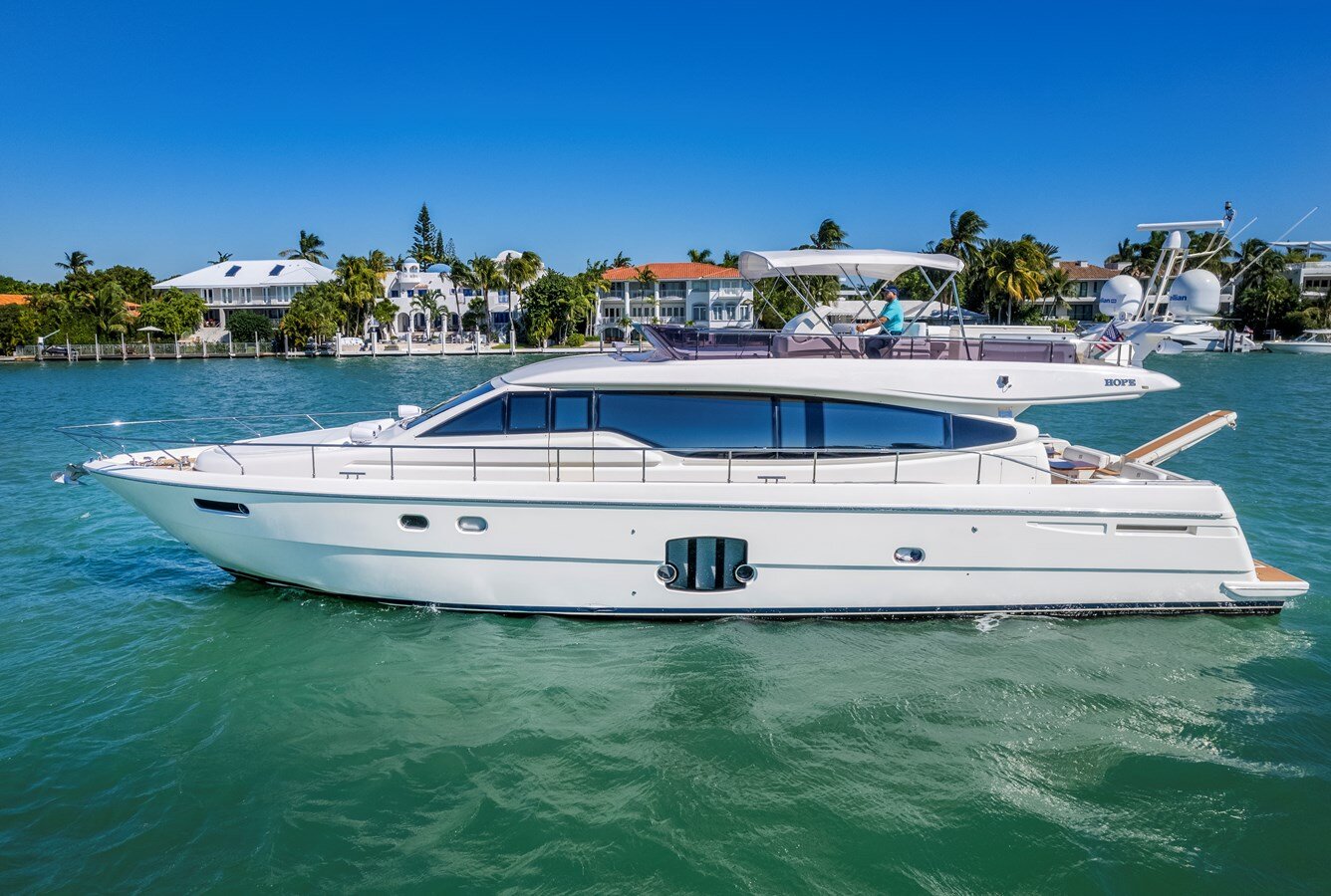 2011-ferretti-yachts-66-230b21