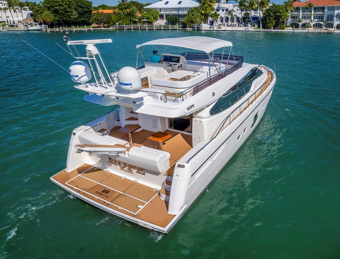 2011-ferretti-yachts-66-230b21