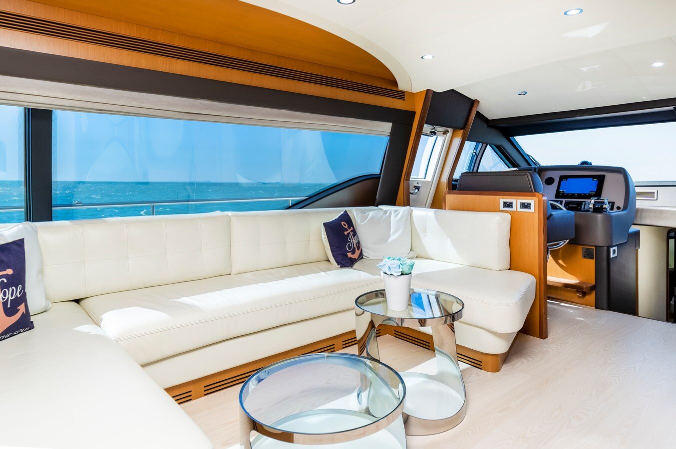 2011-ferretti-yachts-66-230b21