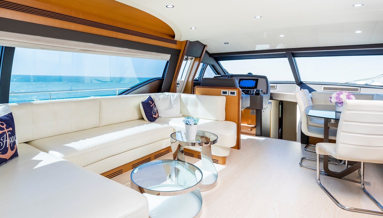 2011-ferretti-yachts-66-230b21