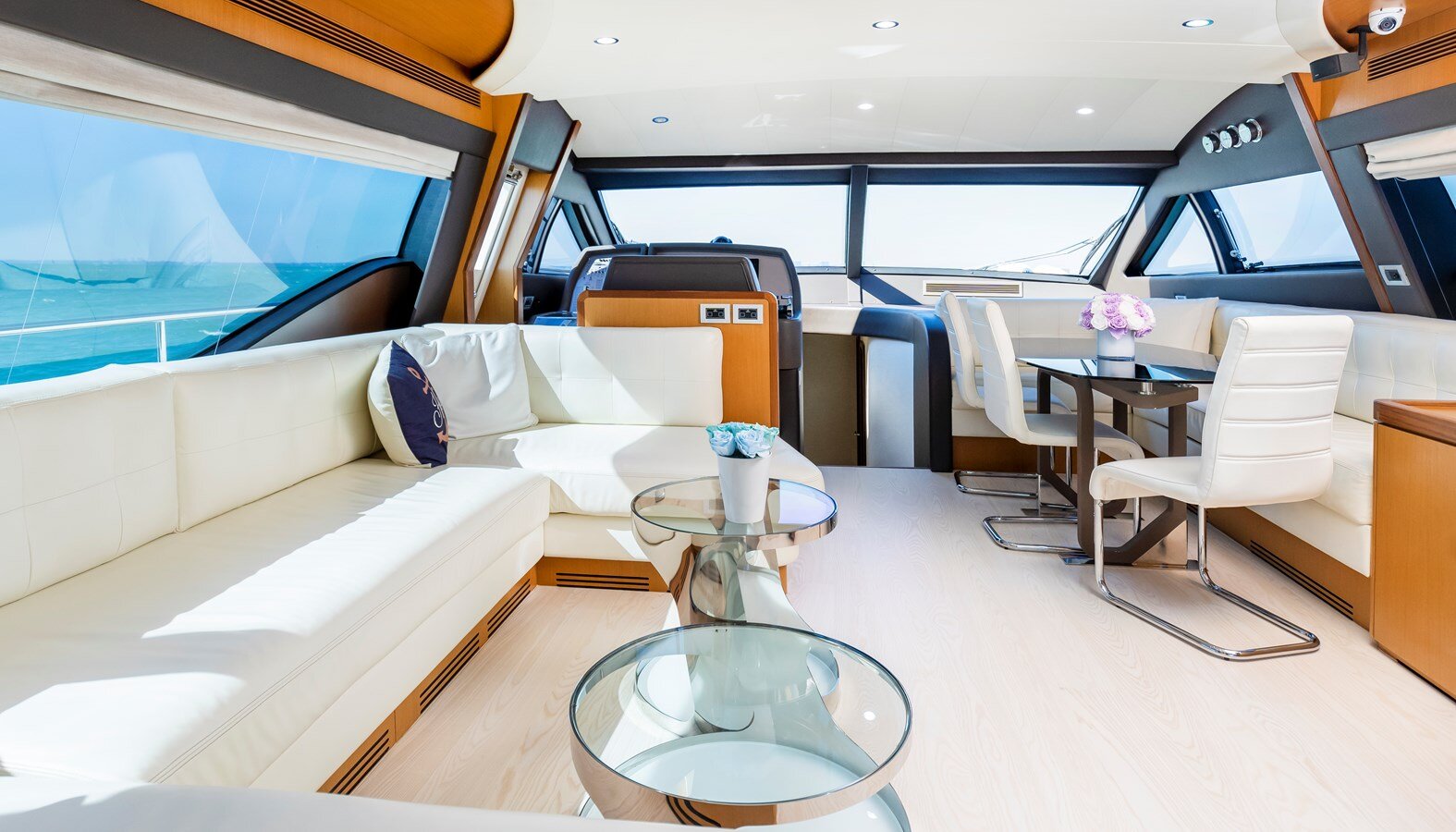 2011-ferretti-yachts-66-230b21
