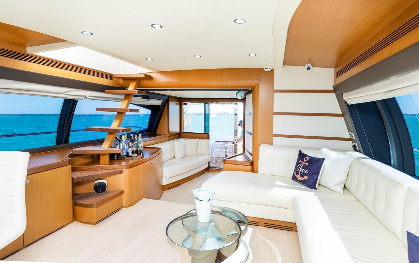 2011-ferretti-yachts-66-230b21