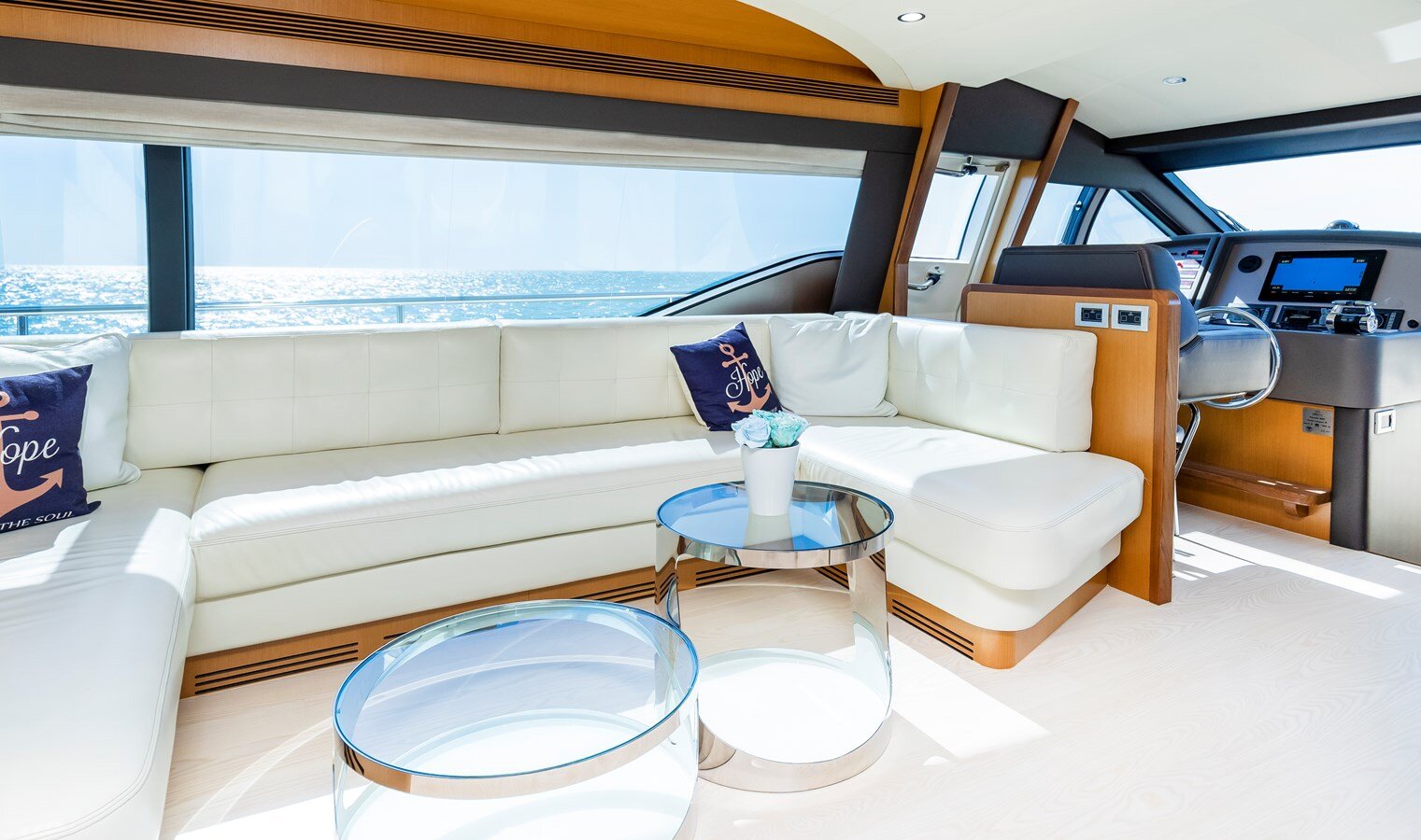 2011-ferretti-yachts-66-230b21