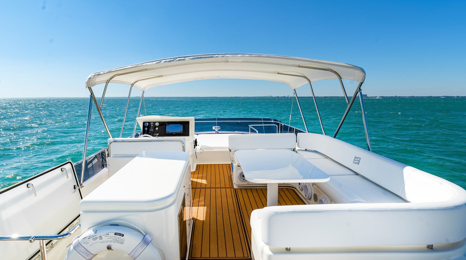 2011-ferretti-yachts-66-230b21