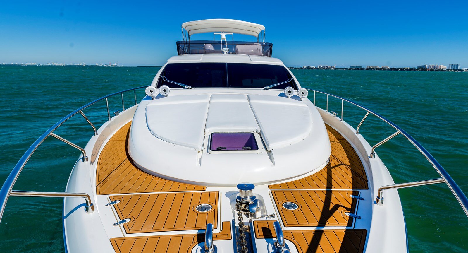 2011-ferretti-yachts-66-230b21