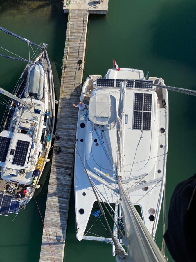 2011-fountaine-pajot-48-53683f