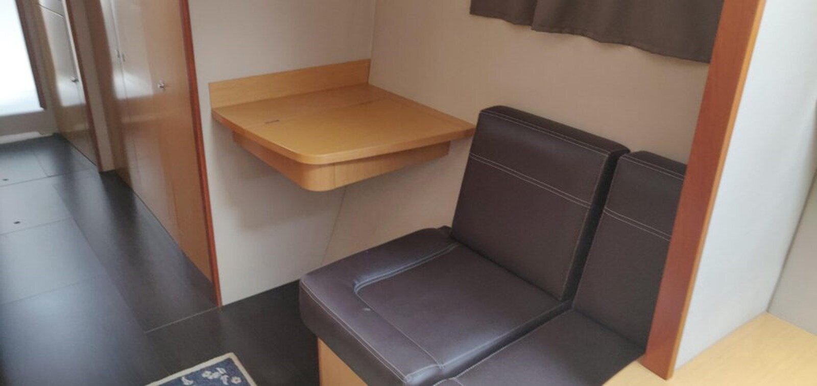 2011-fountaine-pajot-48-53683f