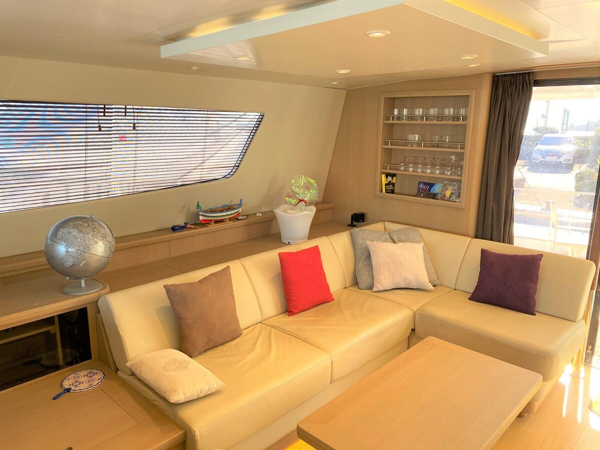 2011-fountaine-pajot-56-8-cd58b4