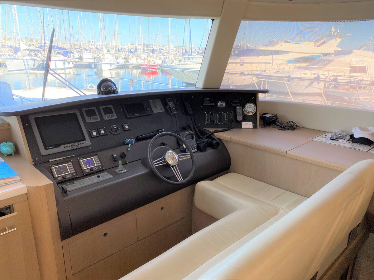 2011-fountaine-pajot-56-8-cd58b4