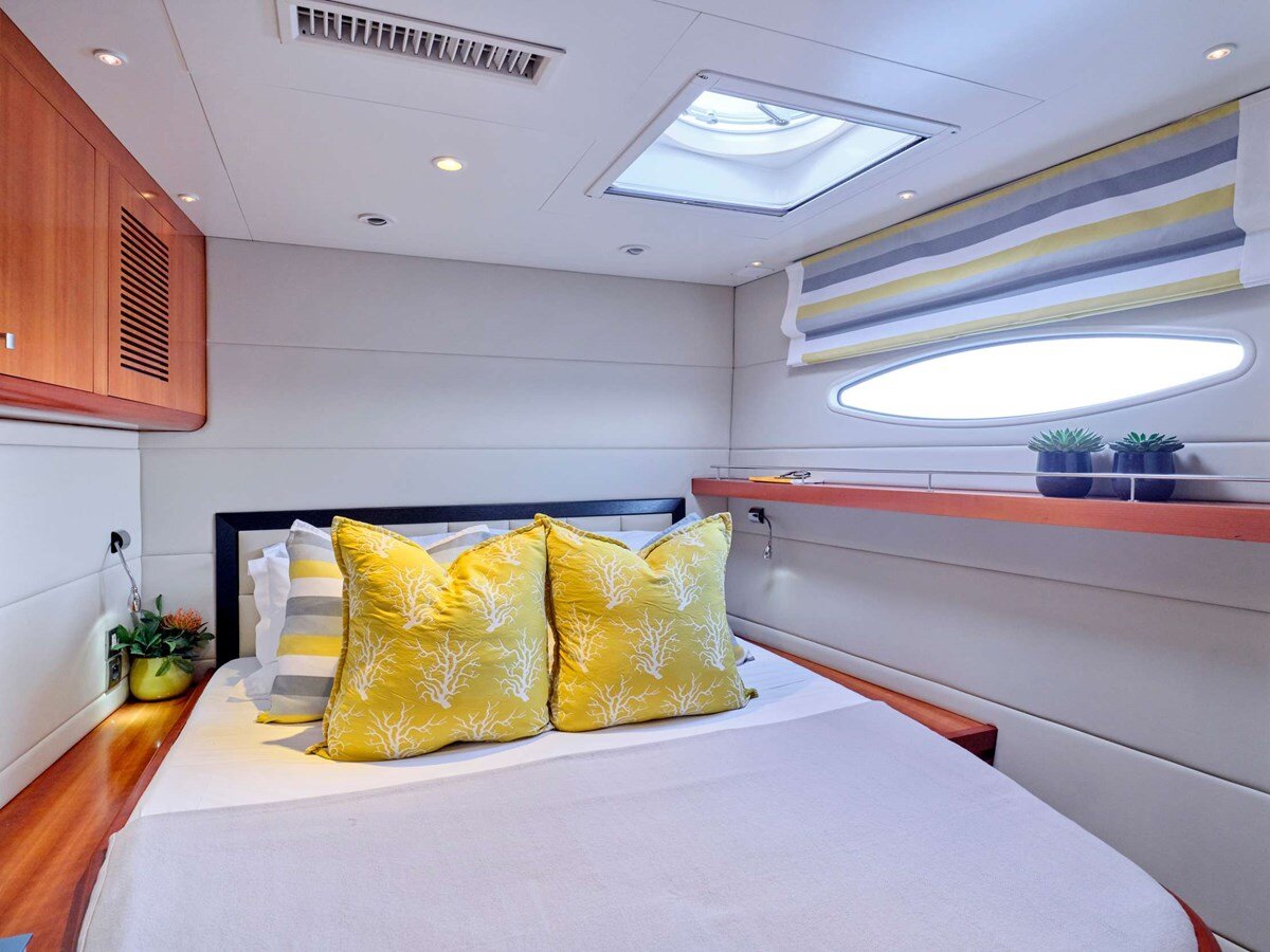 2011 FOUNTAINE PAJOT 65'