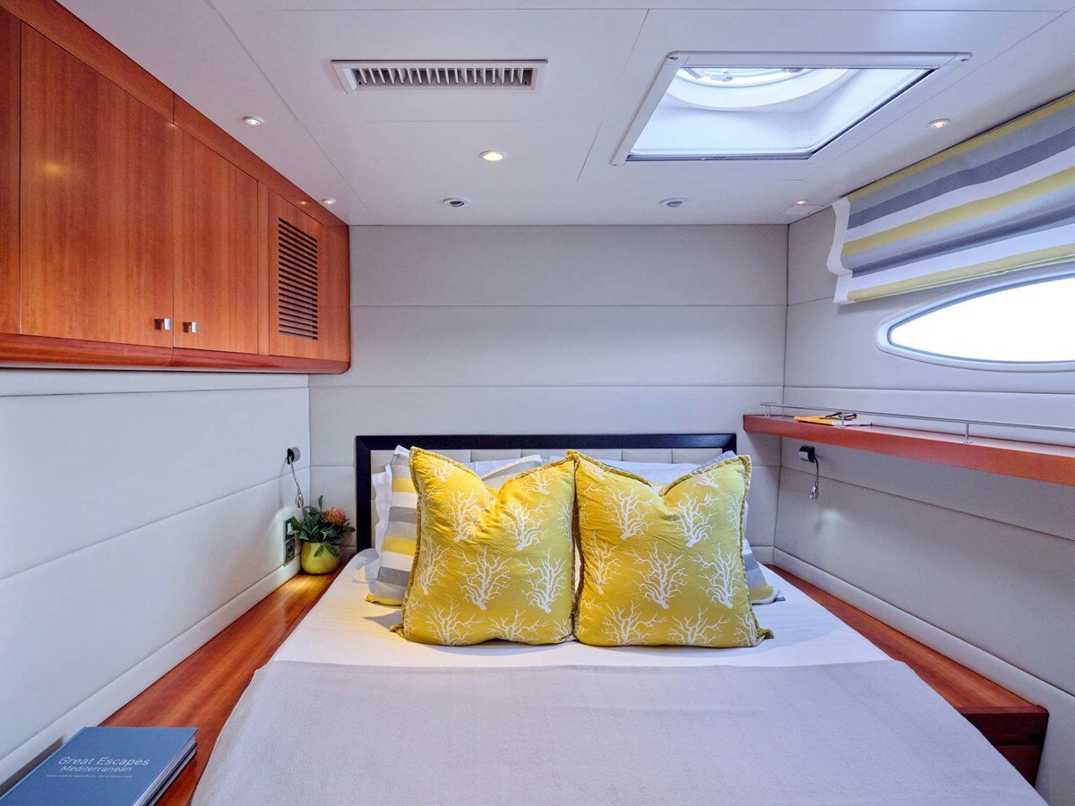 2011 FOUNTAINE PAJOT 65'