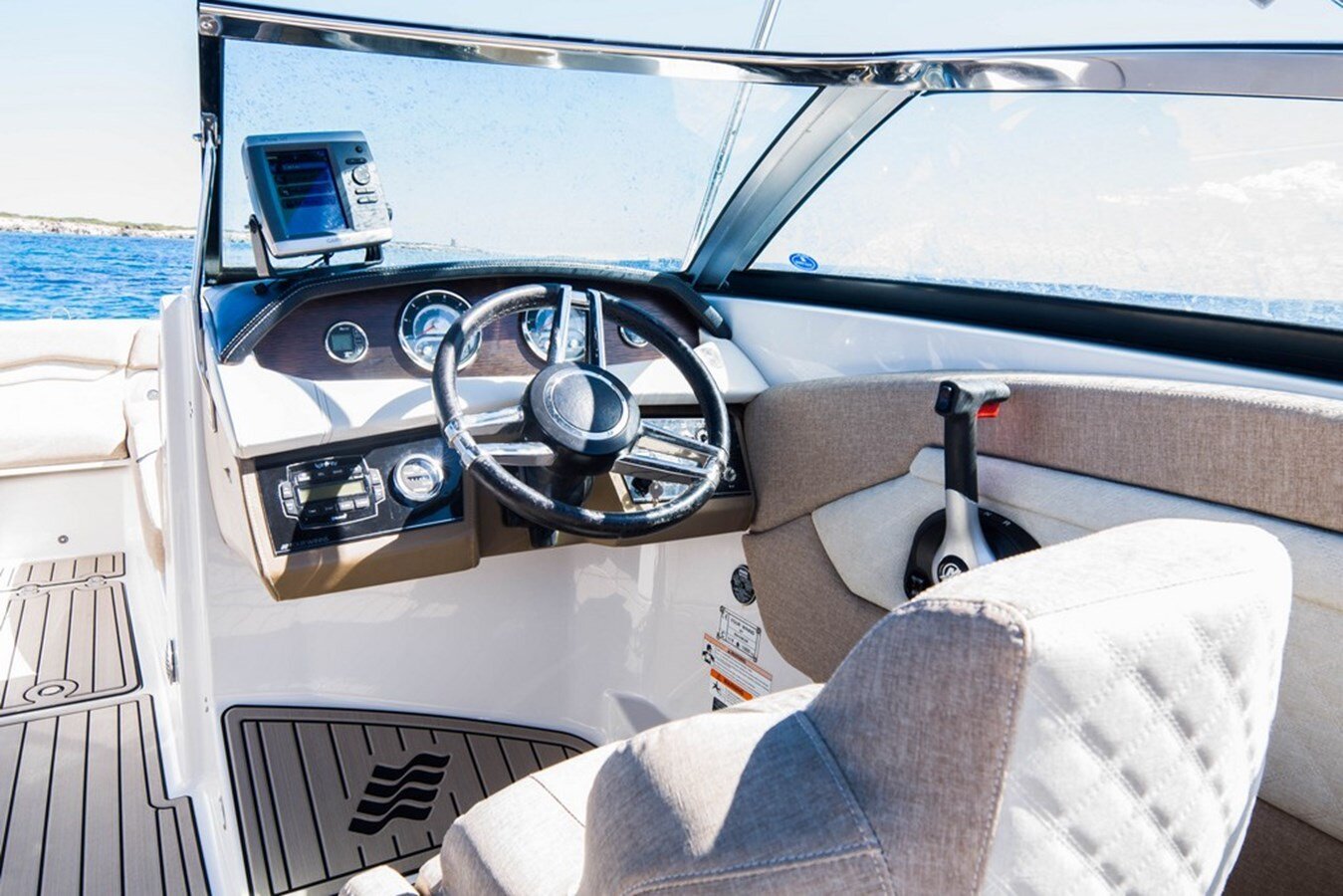 2011-four-winns-24-4-e7627a