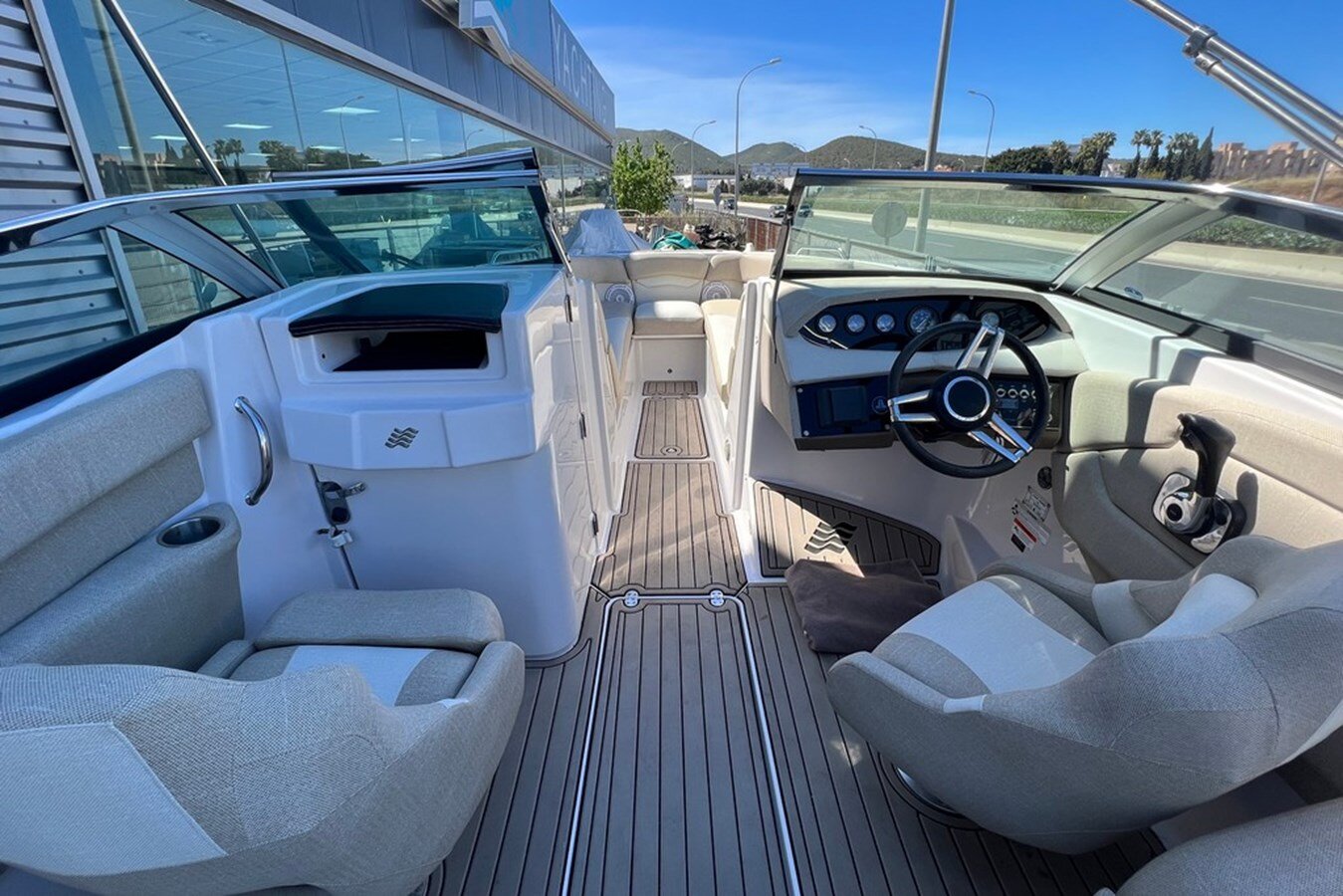 2011-four-winns-24-4-e7627a