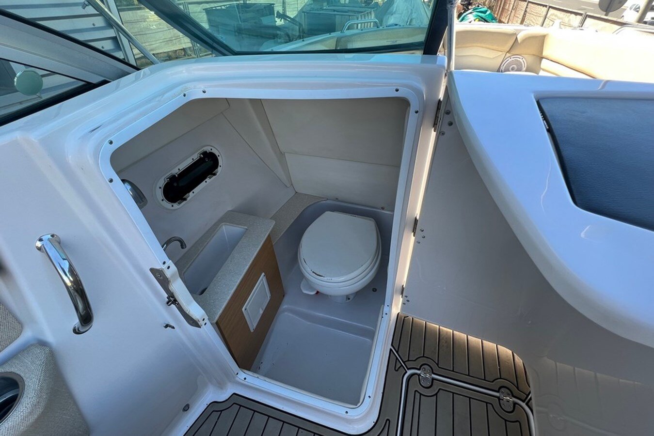 2011-four-winns-24-4-e7627a