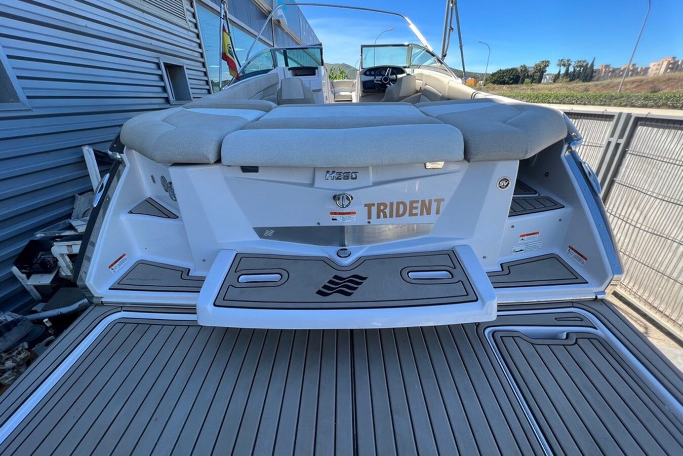 2011-four-winns-24-4-e7627a