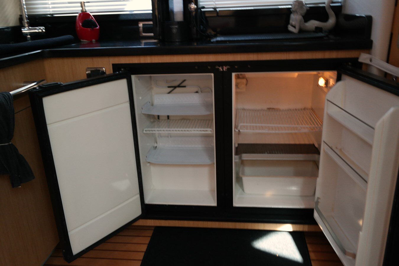 2011-four-winns-43-8-8fe4ca