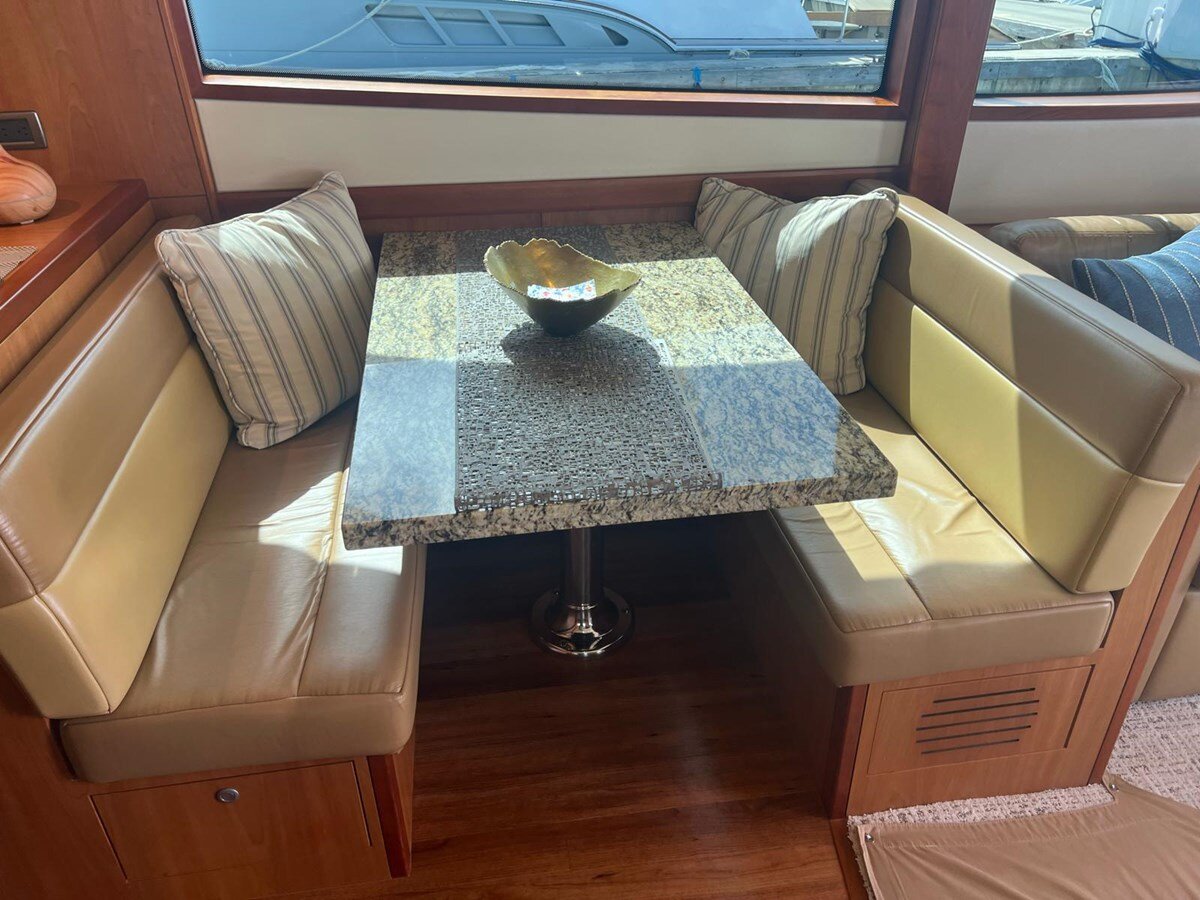 2011-hatteras-60-84f4ef