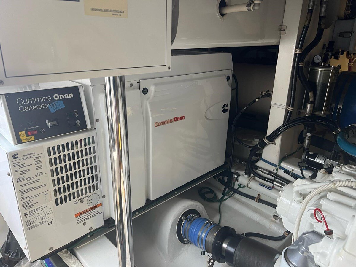 2011-hatteras-60-84f4ef