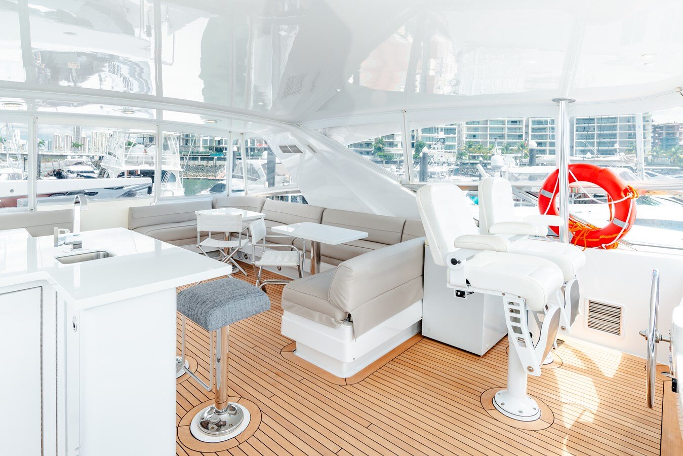 2011-hatteras-80-678f50