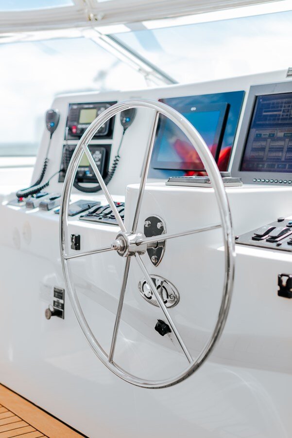 2011-hatteras-80-678f50