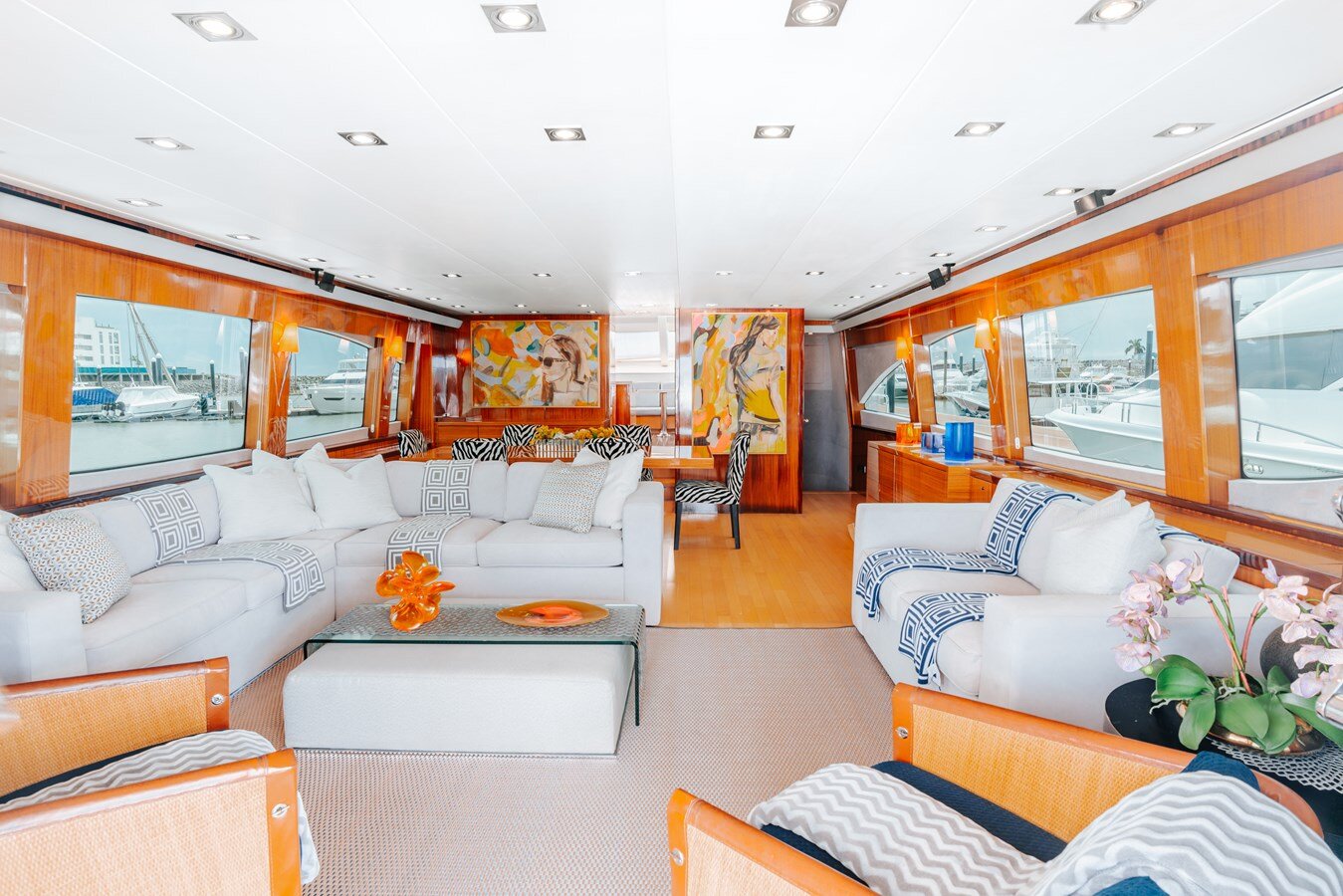 2011-hatteras-80-678f50