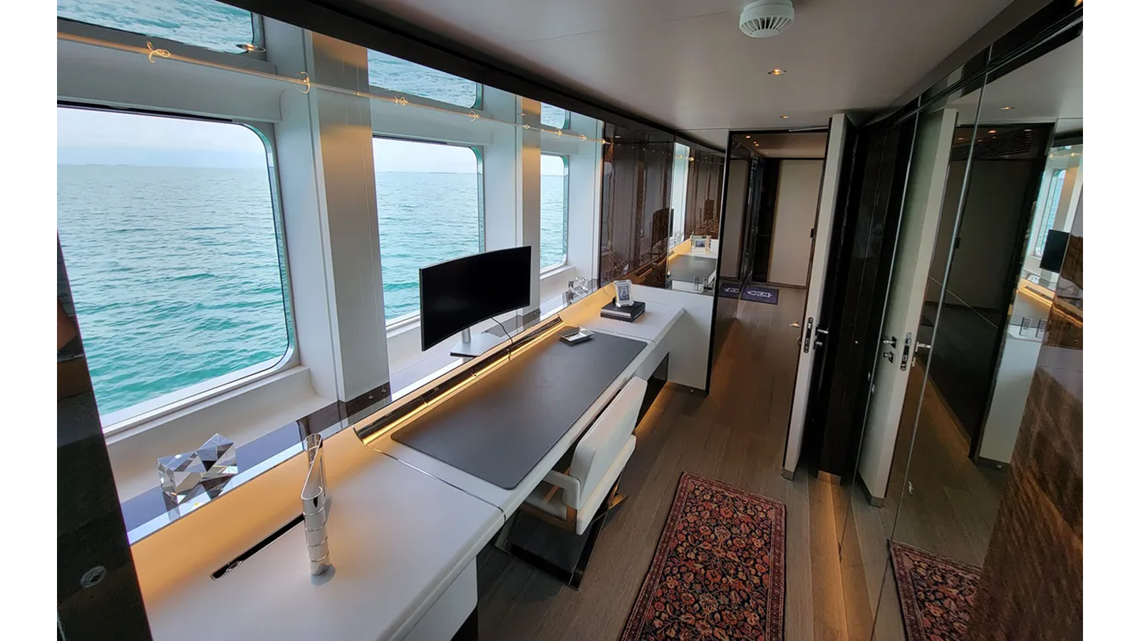 2011-heesen-yachts-164-1-11f572