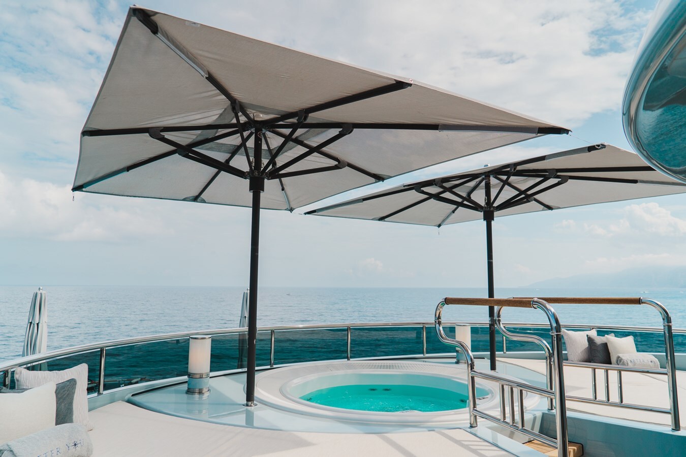 2011-heesen-yachts-180-6-10021f