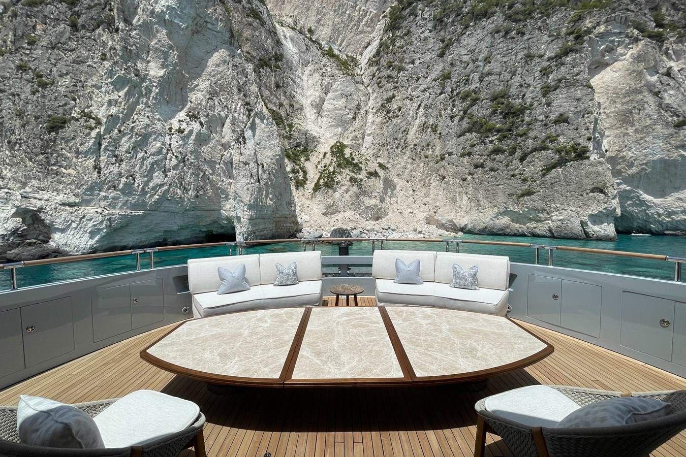 2011-heesen-yachts-180-6-10021f