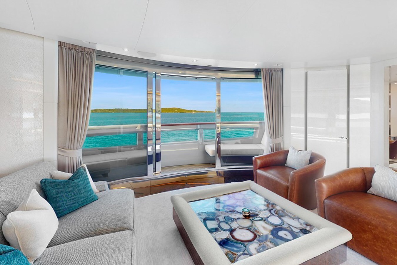 2011-heesen-yachts-180-6-10021f